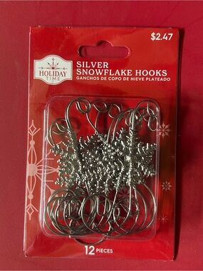 Holiday Time Silver Snowflake Hooks - 4 Pack